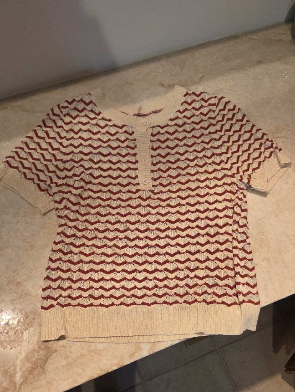 Cream & Chocolate Brown Zigzag Short-Sleeve Knit Top
